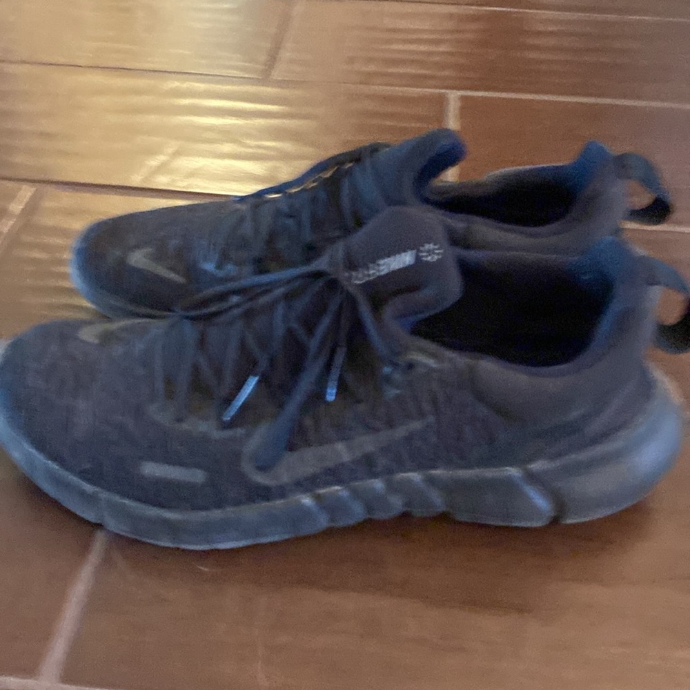 Black Nikes - image 4